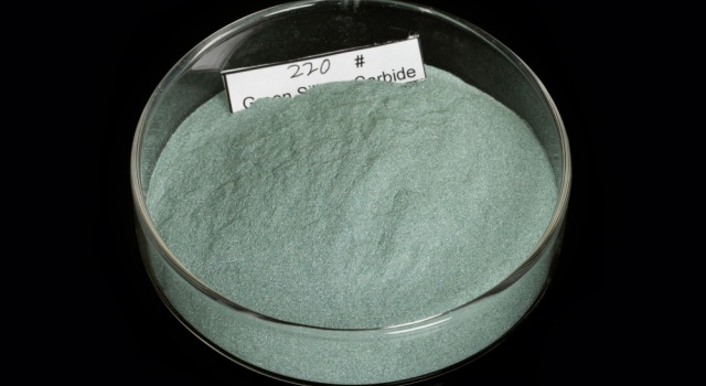 綠碳化硅微粉如何成為工業(yè)磨料的“黑科技”代表